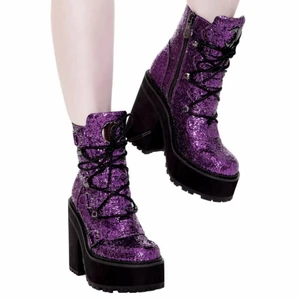 Killstar skor stl 40 - Broom riders I purple glitter. Superfina! Helt nya I kartong i Stl 40. Kan ta egna bilder vid intresse. Finns i Uppsala. Köparen står för frakt.