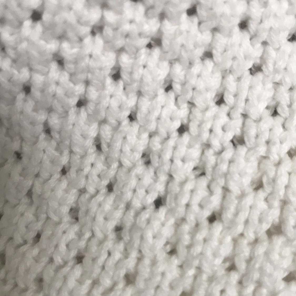 Vit stickad tjocktröja - 90