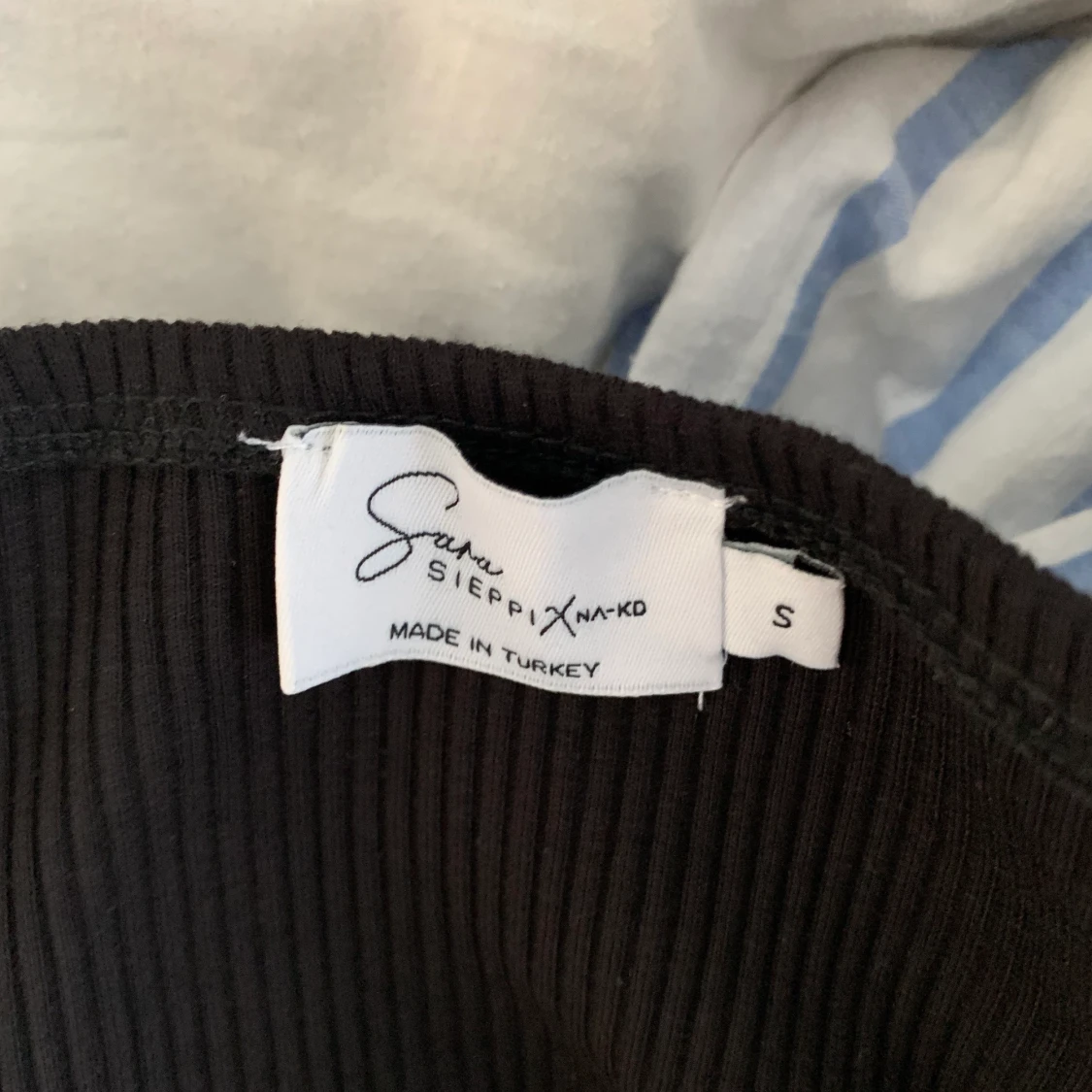 Off shoulder crop top - 91