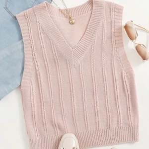 Rosa väst - Rosa väst, använd fåtal gånger. Supersnygg! 50kr