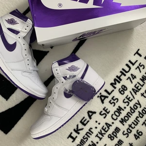 Air Jordan 1 ’Purple metallics’ - WMNS US 11/ US 9.5 / EU 43. Helt nya. All og. 