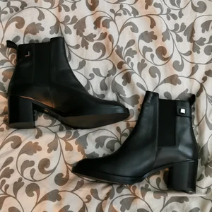 Angelo bervicato Beatles boots strl 39 - Helt oanvända! Klackhöjd ca 5,5cm. Orginalpris ca 2000:-