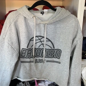 H&M - Magtröj luvtröja, strl S