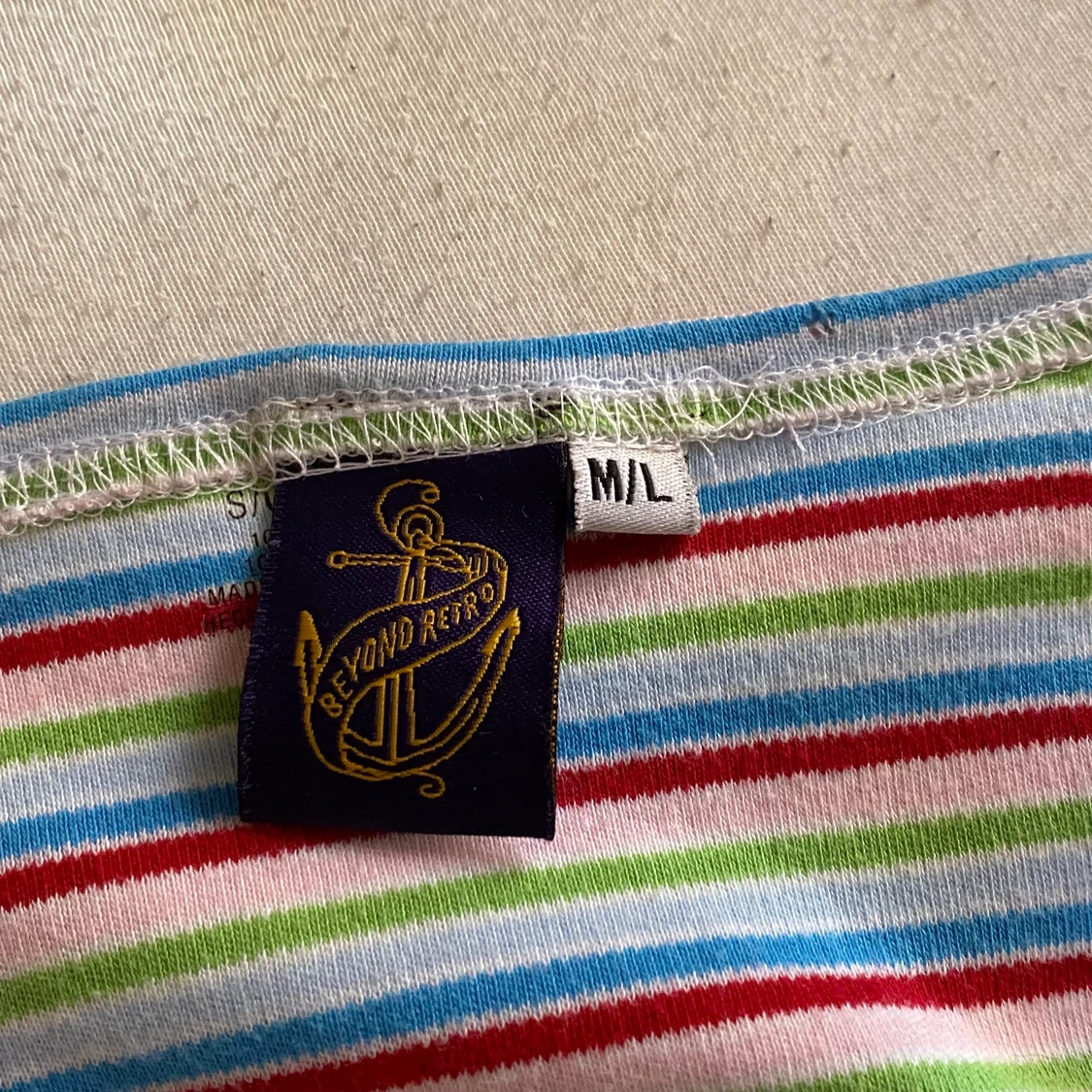 Flerfärgad topp i storlek M/L - 91