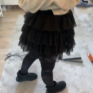 Kjol - Snygg kjol som är lite upp-puffad. Storlek S, kom privat vid intresse❤️‍🔥