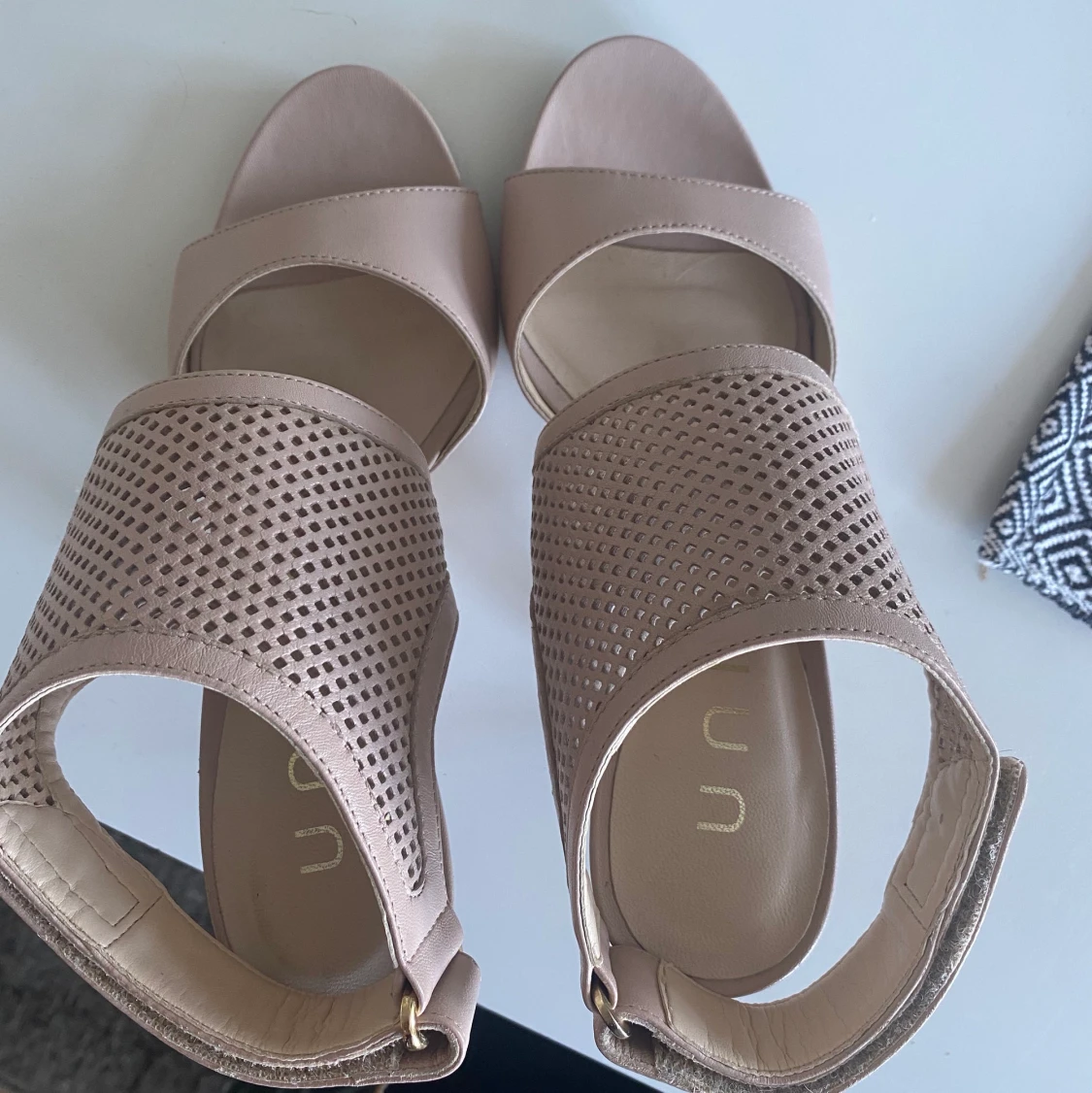 Unisa klackar 36  - 27