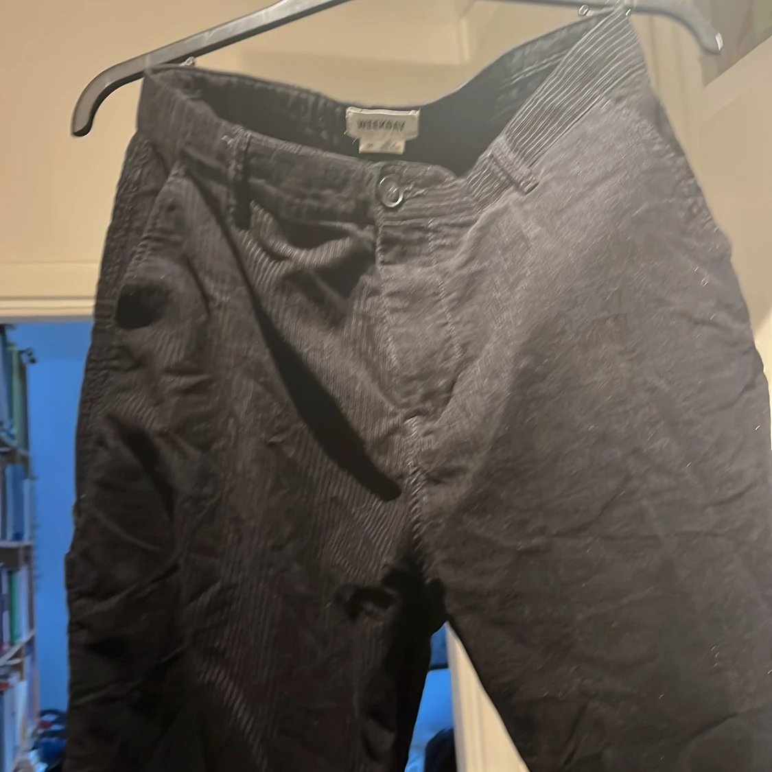 Oanvända weekday Manchesterbyxor