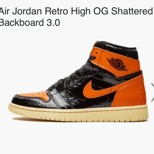 Air Jordan Retro High OG Shattered  - Storlek 42 använd 2-3 gånger men ser helt nya ut, kommer med box och kvitto kan sänka priset vid snabb affär  ny pris:4500 jag säljer för 4000