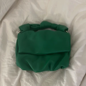 Oanvänd väska zara - Köpare betalar frakt