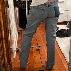Levis jeans - Levis jeans, har tagit bort fickan själv🧡 W32L30 passar 36/38
