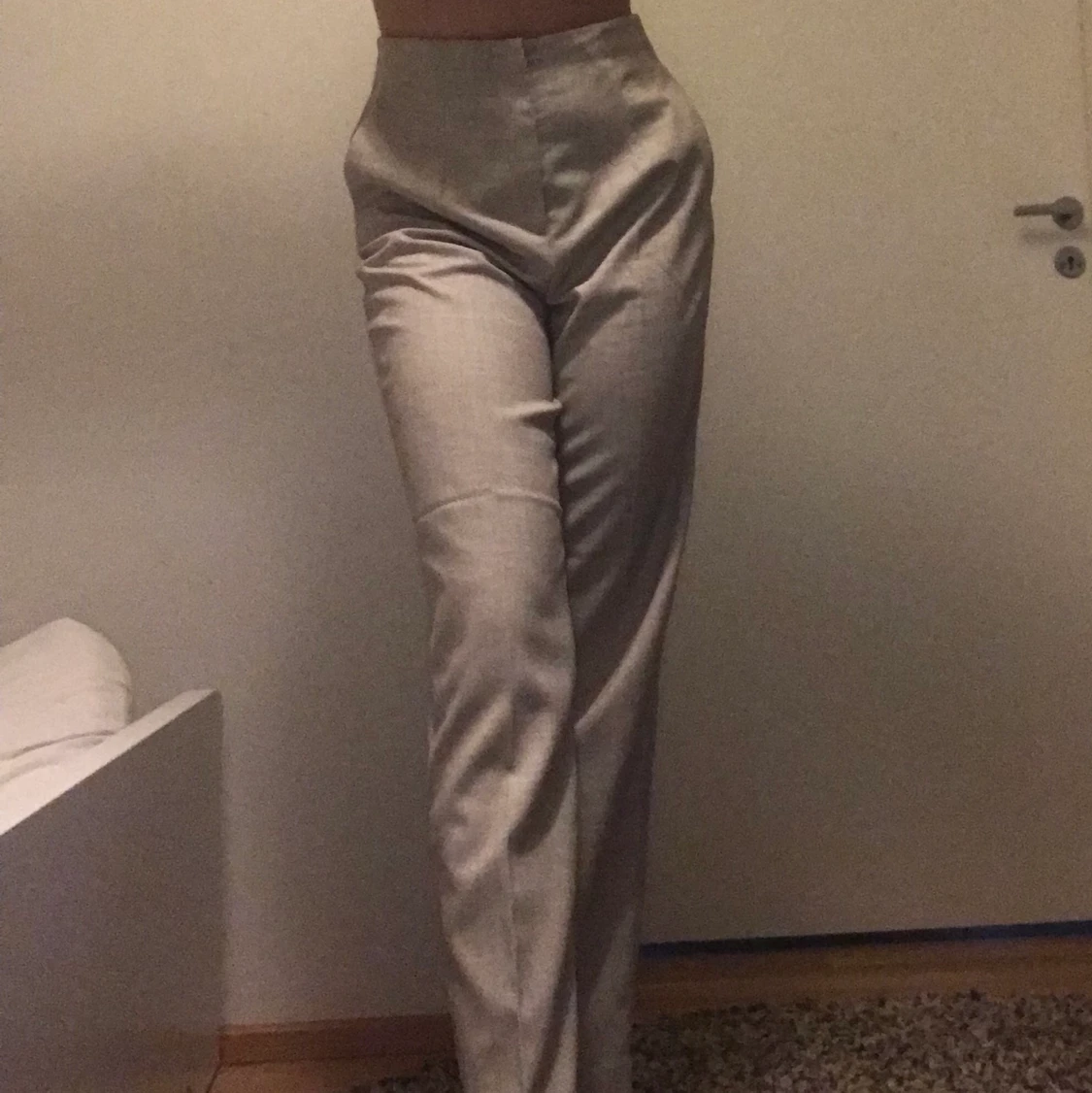 Grå byxor  - 90