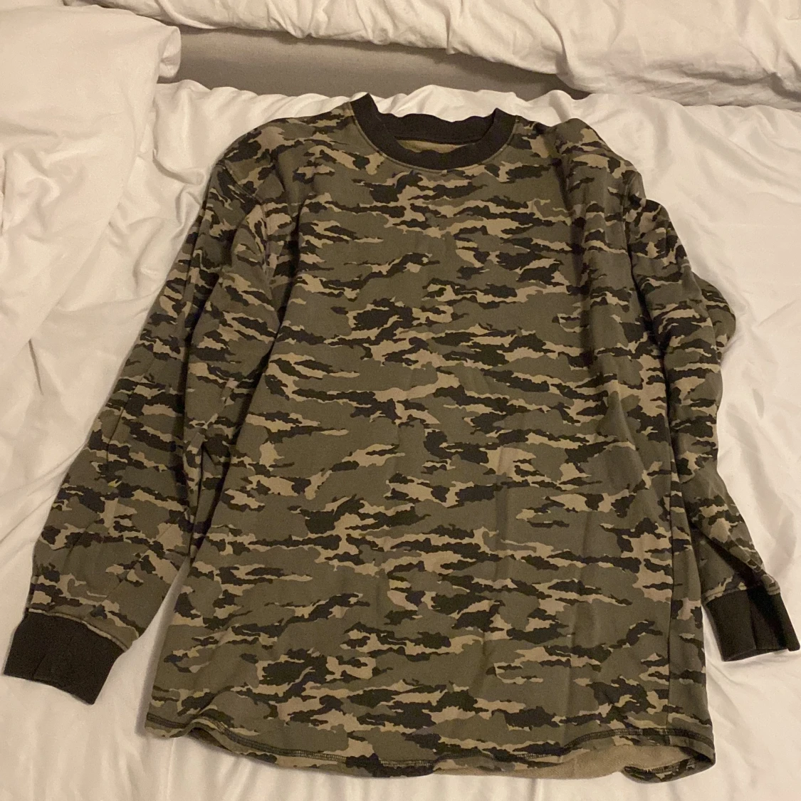 Vailent tröja cammo