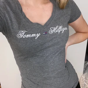 Tommy Hilfiger T-shirt - Skriv för fler bilder. 