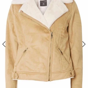 Jacka NY - OANVÄND! Från Dorothy perkins, storlek xs. Nypris 700kr (har också en helsvart)