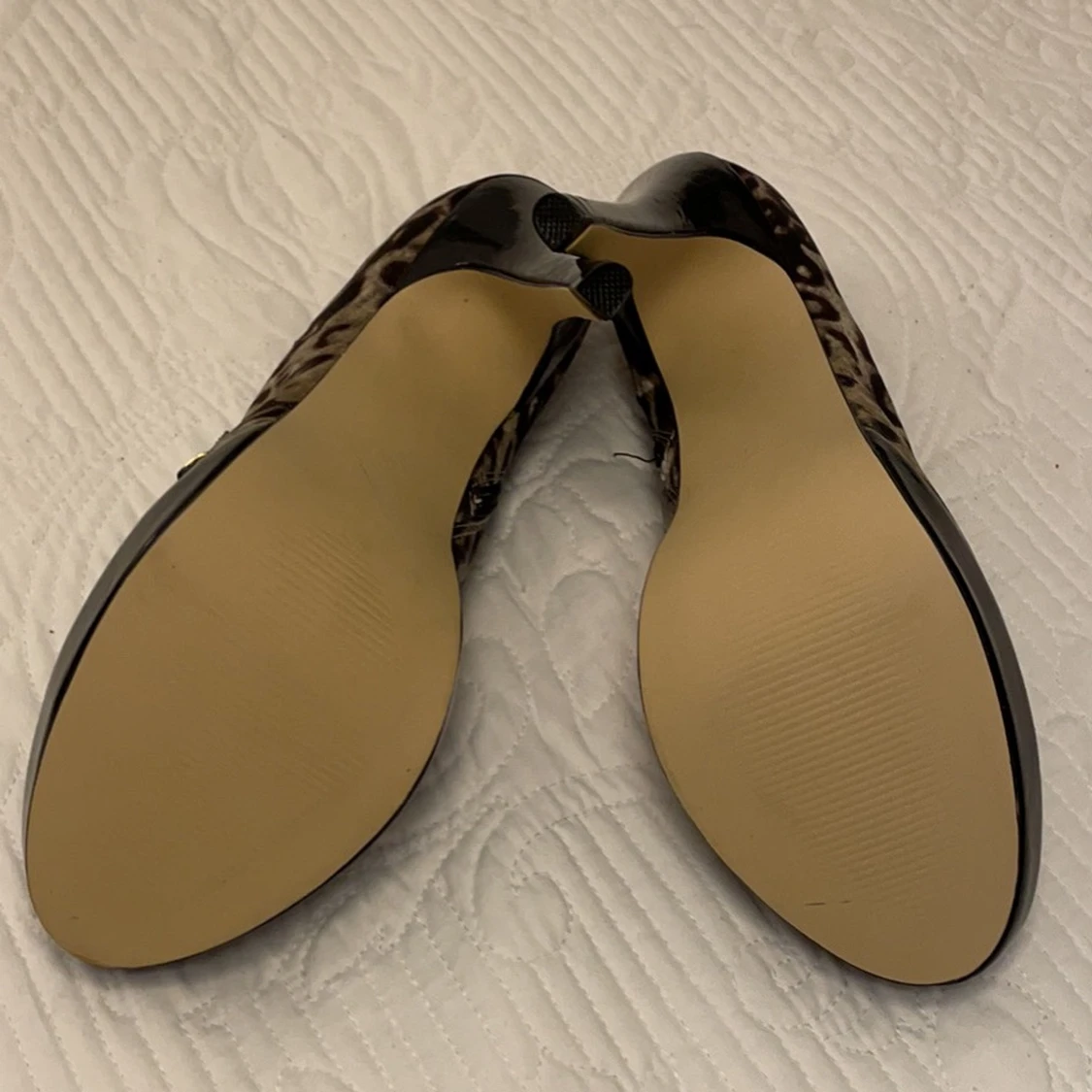 (NY) Scorett läder leopard heels peep toe - 37 - 91