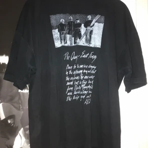 Vintage t shirt - Oversized fit med nice tryck, står XL passar typ som en L. 