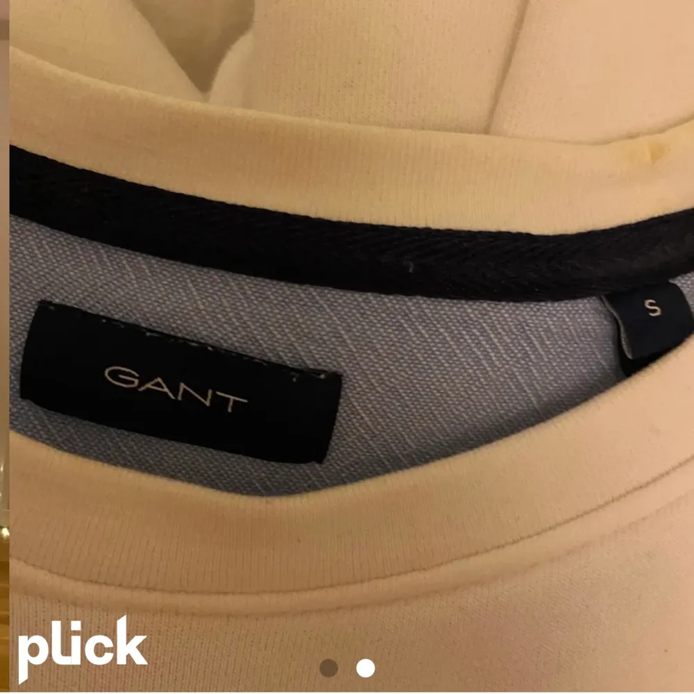 Gant tröja i jättebra skick då den endast är använd ett år gånger. Köpt för ca 1000 på johnells, köparen står för frakten . Tröjor & Koftor.