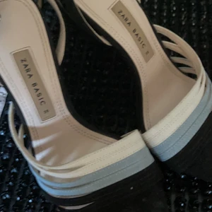 Klackar storlek 36 - Klackar i perfekt skick storlek 36 