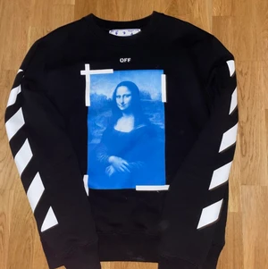 Off white tröja - Som ny och fräsch, storlek medium!