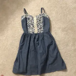 Så fin klänning 👗 jätte fin och skön att ha på 