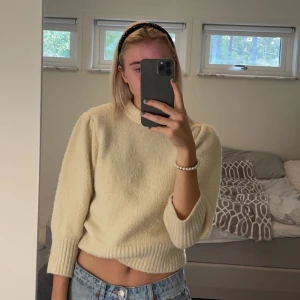 Tröja från bikbok  - Fin tröja från bikbok i bra skick, frakt tillkommer 