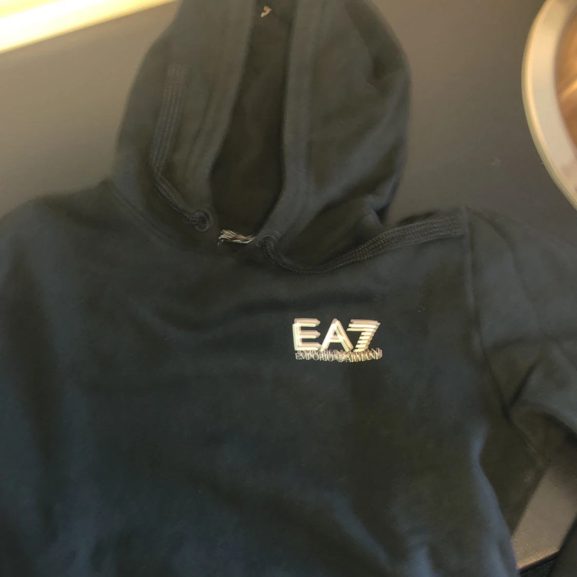 Svart EA7 hoodie, S
