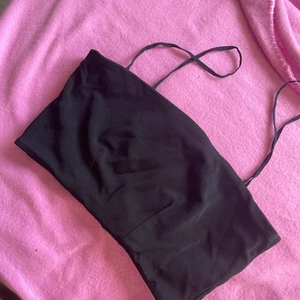 Snygg topp - Kort topp som passar fint med höga byxor