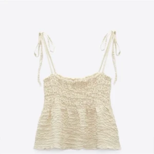Zara topp - Gullig topp från zara i storleken M💕💕💕använd 1 gång endast! Köparen står för frakten 