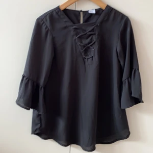 Lindex blus storlek 134 - Lindex blus storlek 134. 25kr