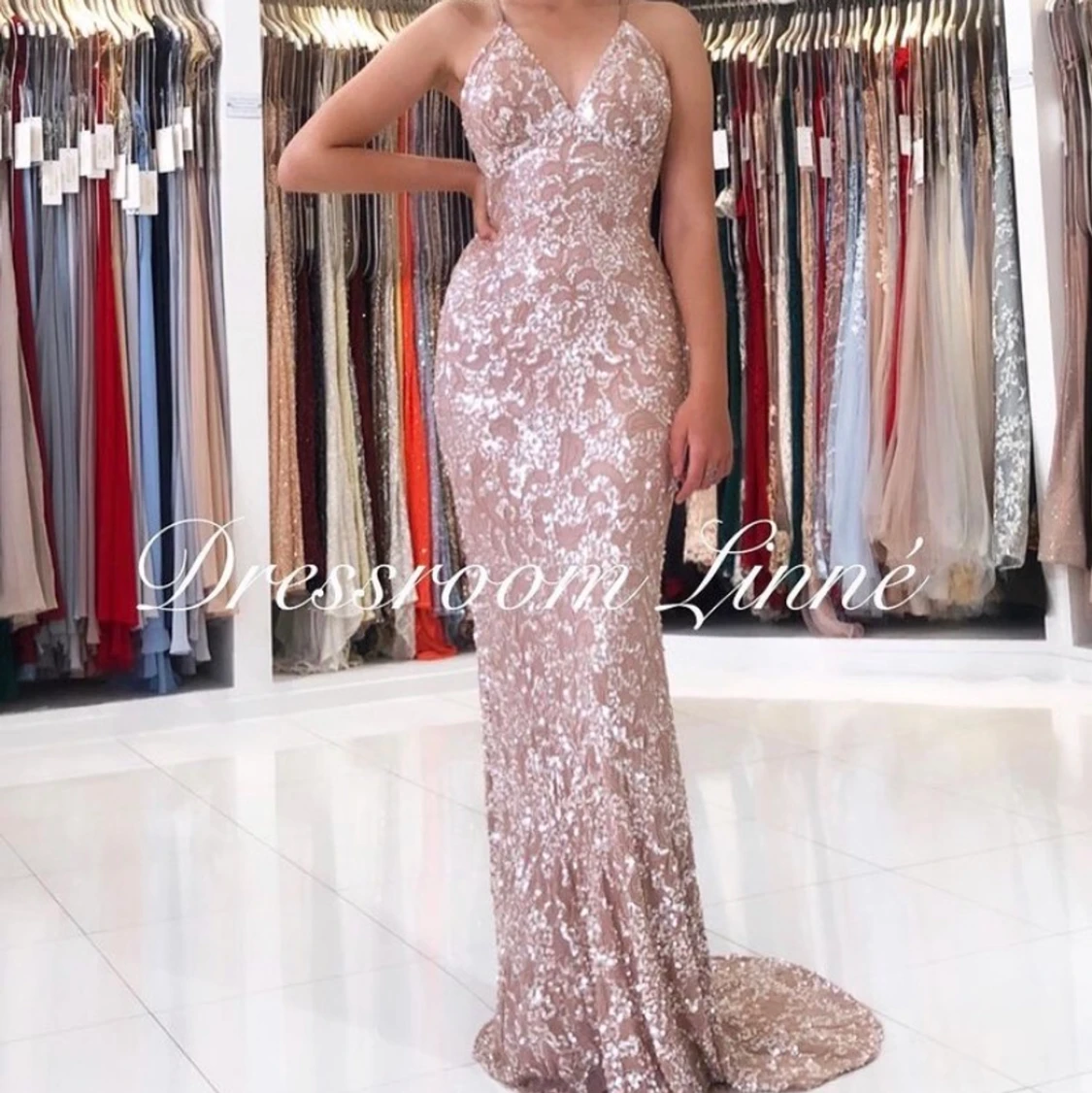 Jättevacker klänning, dressroom st 34