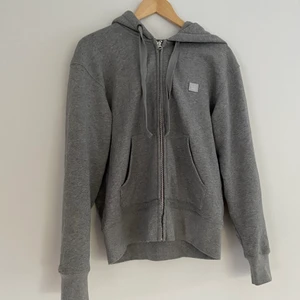 Acne zip up hoodie - Size S skriv om du är intresserad orginal pris 2700kr