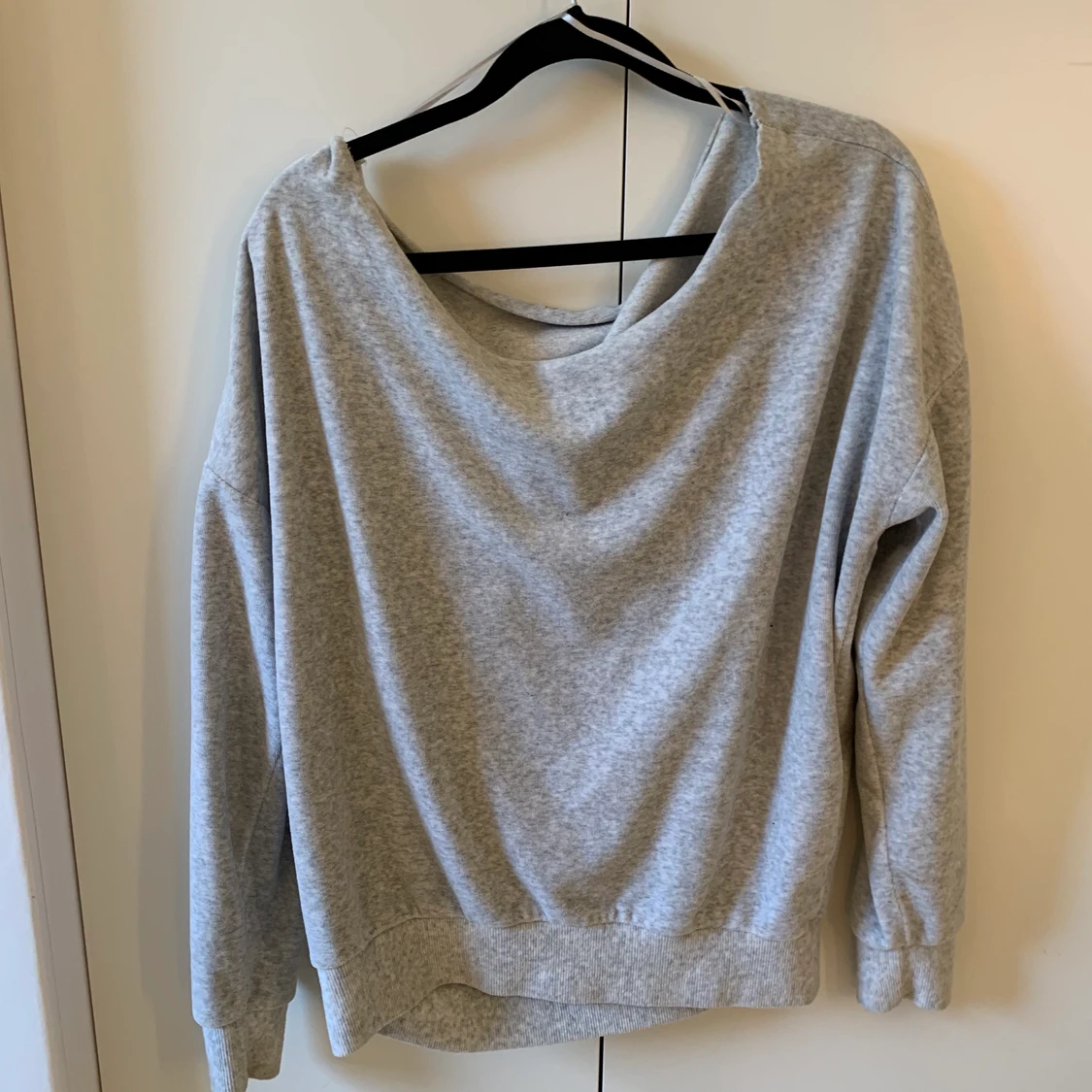 Bikbok offshoulder tröja