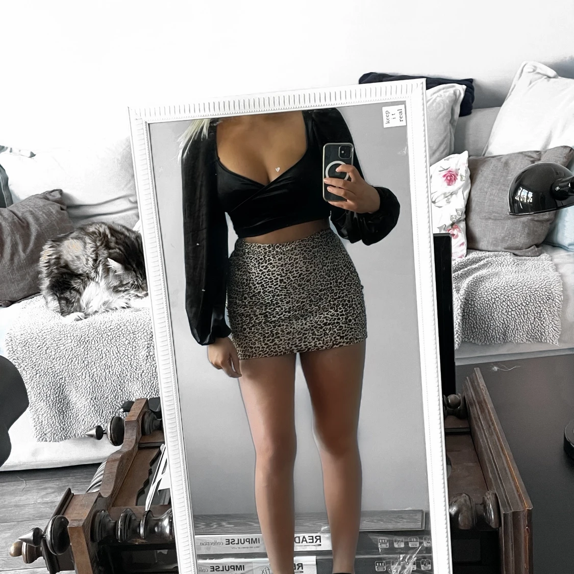 Svart topp i plysch/sammet