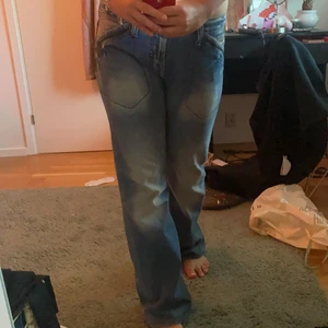 disel jeans - Mycket finare irl , jätte sköna o snygga disel jeans köpte sencondhand men som i nyskick
