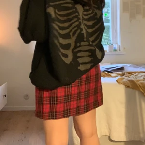 flannel kjol - skitsnygg rutig/flannel kjol som är min mammas gamla. 