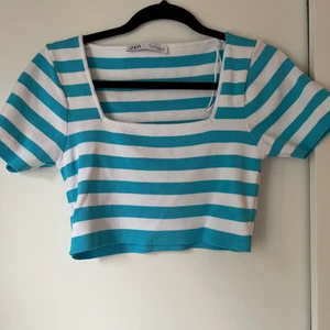 Randig topp - Säljer min as fina topp från Zara som jag inte får användning för tyvärr 