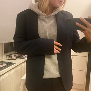Kavaj - Supersnygg prefekt oversized kavaj! Marinblå💛🌟