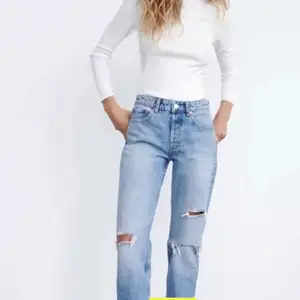 Säljer dessa fina jeans. Jag är 174 och på mig är dom bra längd och sitter bra