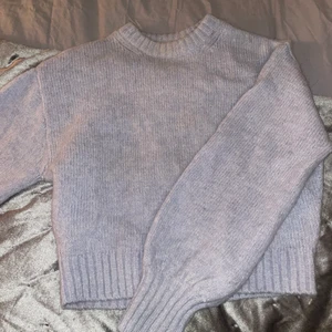 Blå stickad tröja - Stickad tröja från hm. Passar en xs/s