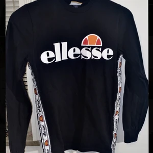 Ellesse - Ellesse tröja från JD i topp skick, knapp använd (vid efterfrågan om mer bilder är det bara att skriva)