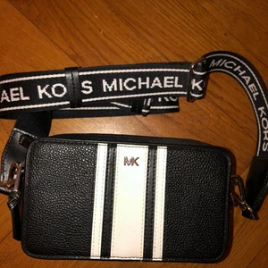 Äkta Michael kors väska  - Snygg Michael kors väska i bra skick