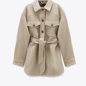 Jacka - Knappt använd, tvättad 1 gång! 