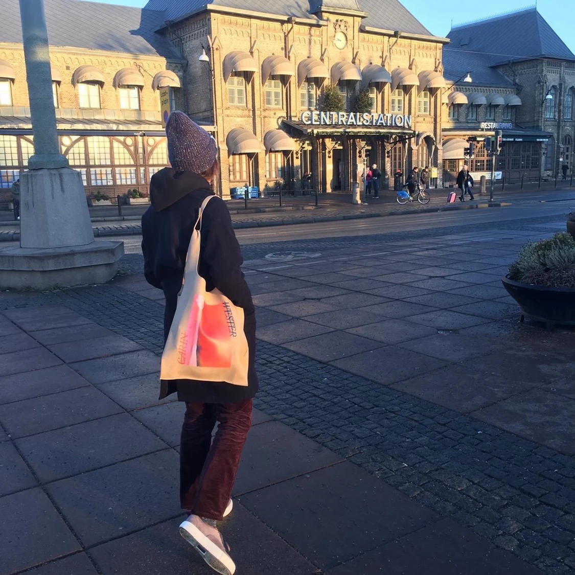 Mörkblå kappa CARIN WESTER stl 36