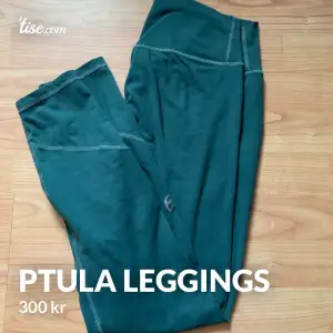 Tränings leggings från Ptula, storlek M. Fint märke, stretchiga & bra kvalitet. Sitter mycket fina på kroppen (se bild 3😍) Knappt använda! 