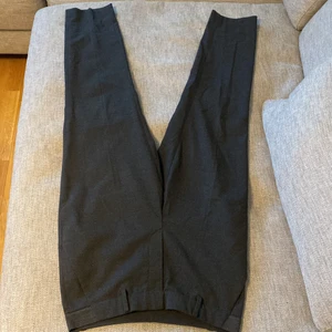 Office pants - grey - Grey office pants from Uniqlo