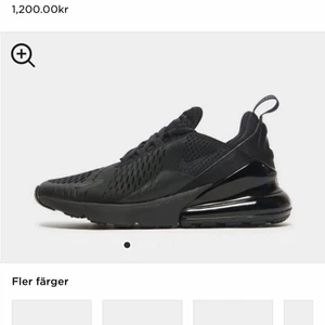 Nike Air Max 270 junior - Oanvändbara Nike skor säljer de eftersom att de inte passade mig jätte sköna. Priset är 700 + frakten priset kan diskuteras.