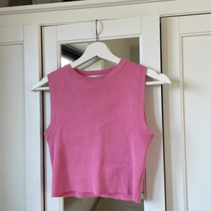 Topp från zara - Använd några gånger, i storlek M. 