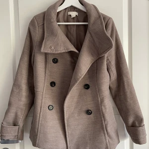 Höstjacka från HM - Höstjacka från HM! Använd ett få talgånger så fortfarande i nyskick