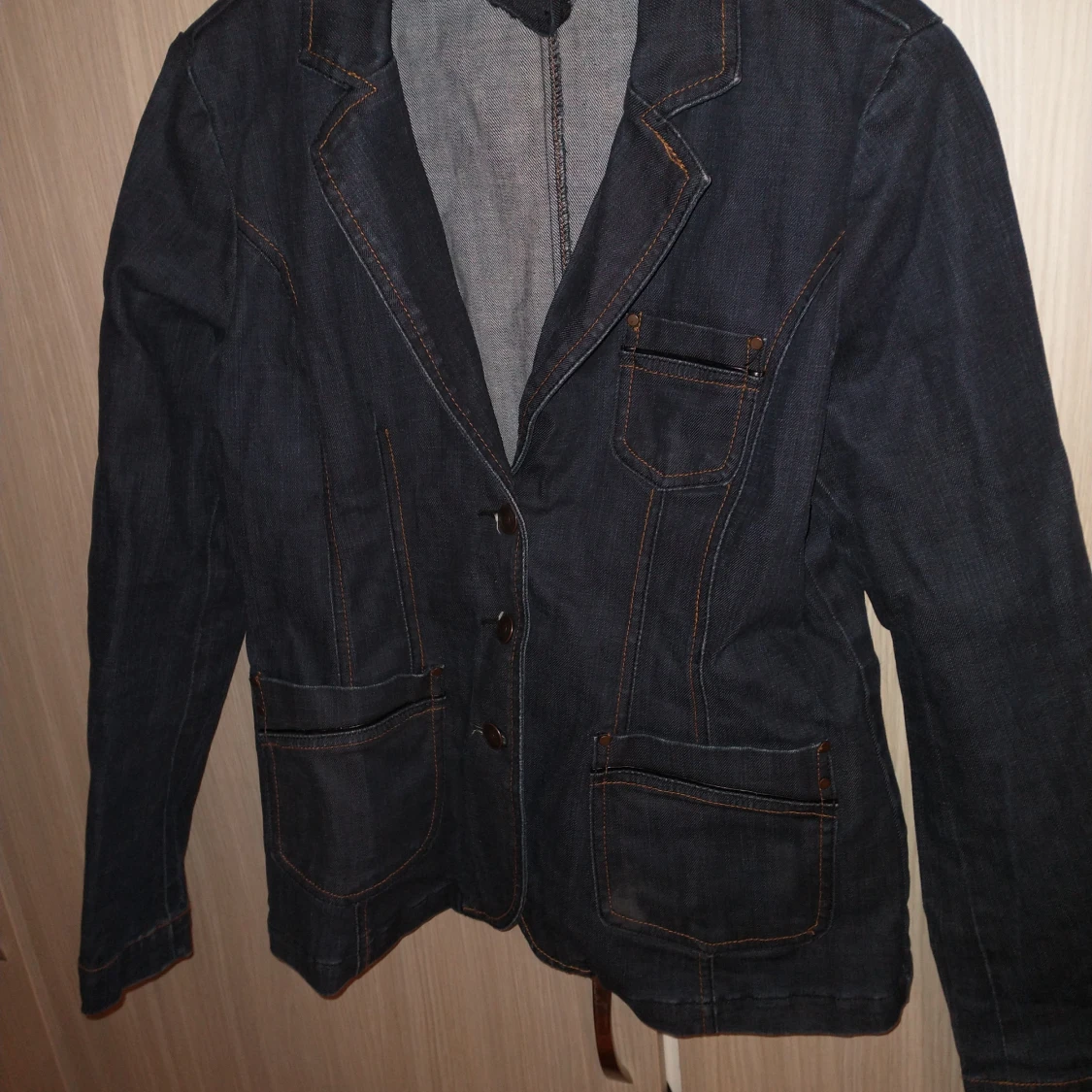 Jeansjacka från Joy. Stl. 42 - 91