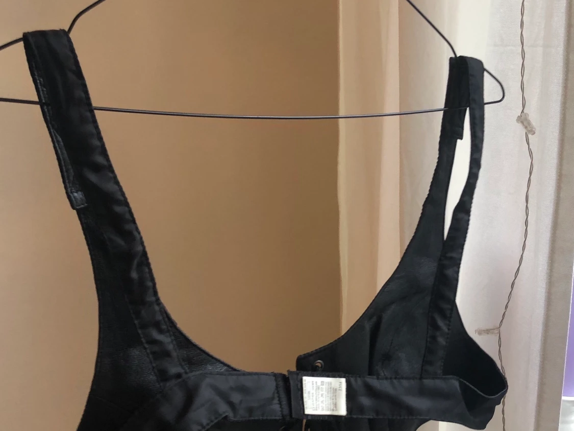 Svart bh topp  - 91